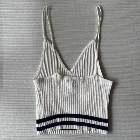 FOREVER 21 Knit Cropped Tank - Size L - Picture 2 of 4